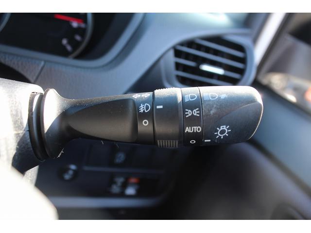 ノア Ｓｉ　禁煙車　ワンオーナー　モデリスタエアロ　純正ナビ　フルセグＴＶ　バックカメラ　片側電動スライドドア　ＬＥＤヘッドライト　Ｂｌｕｅｔｏｏｔｈ接続　オートライト　スマートキープッシュスタート　７人乗り（45枚目）