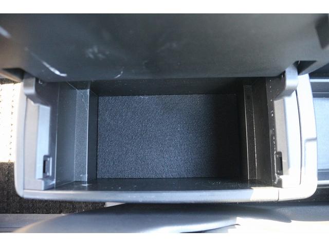 ヴォクシー ハイブリッドＳ－Ｇ　禁煙車　純正８型ナビ　バックカメラ　電動スライドドア　レーダークルーズ　ＬＥＤヘッドライト　ＥＴＣ２．０　純正１６ＡＷ　クリアランソナー　プッシュスタート　ＢＬＵＥＴＯＯＴＨ接続　電動格納ミラー（61枚目）