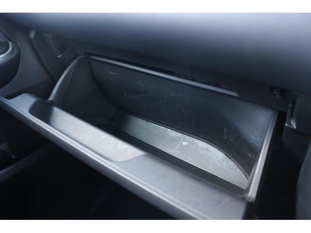 ヴォクシー ハイブリッドＳ－Ｇ　禁煙車　純正８型ナビ　バックカメラ　電動スライドドア　レーダークルーズ　ＬＥＤヘッドライト　ＥＴＣ２．０　純正１６ＡＷ　クリアランソナー　プッシュスタート　ＢＬＵＥＴＯＯＴＨ接続　電動格納ミラー（65枚目）