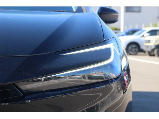 プリウス Ｇ　禁煙車　モデリスタエアロ　純正８型ナビ　フルセグＴＶ　全周囲カメラ　衝突軽減ブレーキ　レーダークルーズコンソール　ＬＥＤヘッドライト　ＥＴＣ２．０　デジタルインミラー　ブラインドスポットモニター（17枚目）