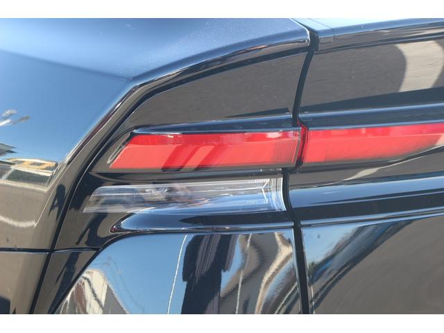 プリウス Ｇ　禁煙車　モデリスタエアロ　純正８型ナビ　フルセグＴＶ　全周囲カメラ　衝突軽減ブレーキ　レーダークルーズコンソール　ＬＥＤヘッドライト　ＥＴＣ２．０　デジタルインミラー　ブラインドスポットモニター（21枚目）