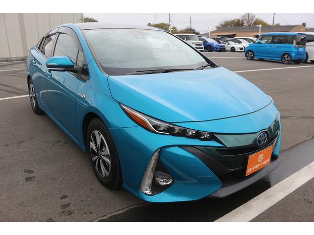 プリウスＰＨＶ Ｓナビパッケージ　禁煙車　ＯＰソーラーパネル　純正１１．６型ナビ　フルセグＴＶ　バックカメラ　衝突軽減ブレーキ　アダプティブクルーズコントロール　ＬＥＤヘッドライト　ＥＴＣ２．０　シートヒーター　スマートキー（5枚目）