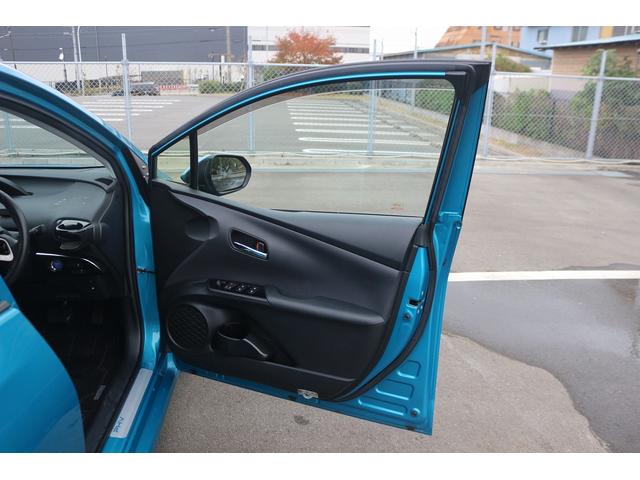 プリウスＰＨＶ Ｓナビパッケージ　禁煙車　ＯＰソーラーパネル　純正１１．６型ナビ　フルセグＴＶ　バックカメラ　衝突軽減ブレーキ　アダプティブクルーズコントロール　ＬＥＤヘッドライト　ＥＴＣ２．０　シートヒーター　スマートキー（24枚目）