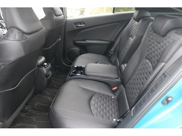 プリウスＰＨＶ Ｓナビパッケージ　禁煙車　ＯＰソーラーパネル　純正１１．６型ナビ　フルセグＴＶ　バックカメラ　衝突軽減ブレーキ　アダプティブクルーズコントロール　ＬＥＤヘッドライト　ＥＴＣ２．０　シートヒーター　スマートキー（35枚目）