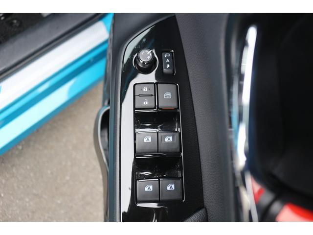 プリウスＰＨＶ Ｓナビパッケージ　禁煙車　ＯＰソーラーパネル　純正１１．６型ナビ　フルセグＴＶ　バックカメラ　衝突軽減ブレーキ　アダプティブクルーズコントロール　ＬＥＤヘッドライト　ＥＴＣ２．０　シートヒーター　スマートキー（44枚目）