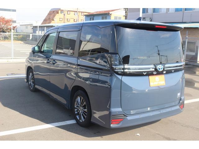 ヴォクシー ハイブリッドＳ－Ｇ　禁煙車　純正ナビ　バックカメラ　両側電動　フルセグＴＶ　レーダークルーズ　衝突軽減ブレーキ　ＬＥＤヘッドライト　シートヒーター　ＥＴＣ２．０　電動格納ドアミラー　ダブルエアコン　レーンアシスト（13枚目）