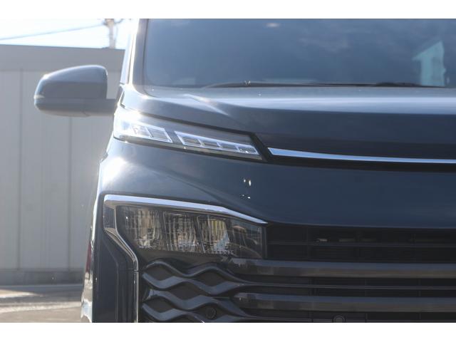 ヴォクシー ハイブリッドＳ－Ｇ　禁煙車　純正ナビ　バックカメラ　両側電動　フルセグＴＶ　レーダークルーズ　衝突軽減ブレーキ　ＬＥＤヘッドライト　シートヒーター　ＥＴＣ２．０　電動格納ドアミラー　ダブルエアコン　レーンアシスト（17枚目）