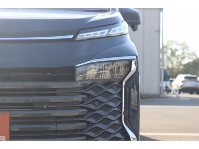 ヴォクシー ハイブリッドＳ－Ｇ　禁煙車　純正ナビ　バックカメラ　両側電動　フルセグＴＶ　レーダークルーズ　衝突軽減ブレーキ　ＬＥＤヘッドライト　シートヒーター　ＥＴＣ２．０　電動格納ドアミラー　ダブルエアコン　レーンアシスト（19枚目）