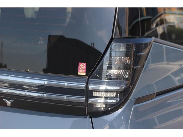 ヴォクシー ハイブリッドＳ－Ｇ　禁煙車　純正ナビ　バックカメラ　両側電動　フルセグＴＶ　レーダークルーズ　衝突軽減ブレーキ　ＬＥＤヘッドライト　シートヒーター　ＥＴＣ２．０　電動格納ドアミラー　ダブルエアコン　レーンアシスト（21枚目）