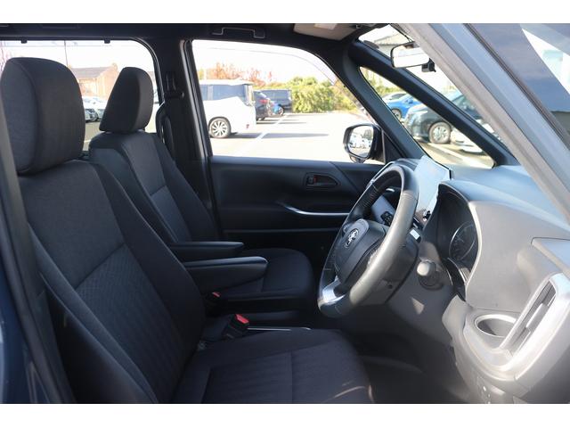 ヴォクシー ハイブリッドＳ－Ｇ　禁煙車　純正ナビ　バックカメラ　両側電動　フルセグＴＶ　レーダークルーズ　衝突軽減ブレーキ　ＬＥＤヘッドライト　シートヒーター　ＥＴＣ２．０　電動格納ドアミラー　ダブルエアコン　レーンアシスト（40枚目）