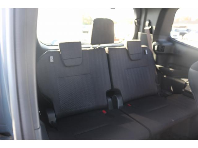 ヴォクシー ハイブリッドＳ－Ｇ　禁煙車　純正ナビ　バックカメラ　両側電動　フルセグＴＶ　レーダークルーズ　衝突軽減ブレーキ　ＬＥＤヘッドライト　シートヒーター　ＥＴＣ２．０　電動格納ドアミラー　ダブルエアコン　レーンアシスト（44枚目）