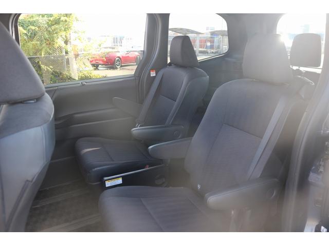 ヴォクシー ハイブリッドＳ－Ｇ　禁煙車　純正ナビ　バックカメラ　両側電動　フルセグＴＶ　レーダークルーズ　衝突軽減ブレーキ　ＬＥＤヘッドライト　シートヒーター　ＥＴＣ２．０　電動格納ドアミラー　ダブルエアコン　レーンアシスト（46枚目）