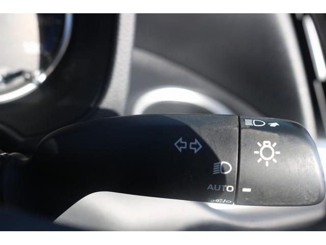 ヴォクシー ハイブリッドＳ－Ｇ　禁煙車　純正ナビ　バックカメラ　両側電動　フルセグＴＶ　レーダークルーズ　衝突軽減ブレーキ　ＬＥＤヘッドライト　シートヒーター　ＥＴＣ２．０　電動格納ドアミラー　ダブルエアコン　レーンアシスト（53枚目）