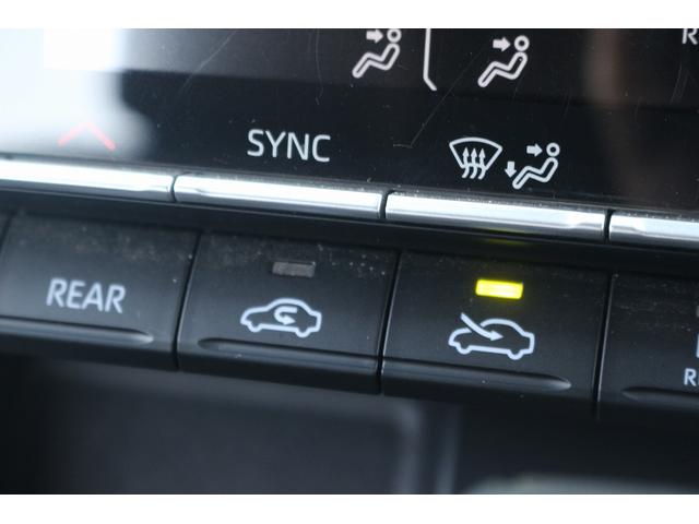 ヴォクシー ハイブリッドＳ－Ｇ　禁煙車　純正ナビ　バックカメラ　両側電動　フルセグＴＶ　レーダークルーズ　衝突軽減ブレーキ　ＬＥＤヘッドライト　シートヒーター　ＥＴＣ２．０　電動格納ドアミラー　ダブルエアコン　レーンアシスト（56枚目）