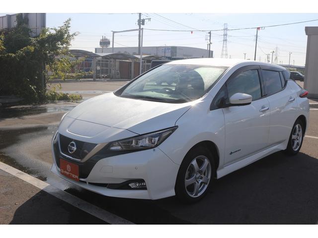 リーフ Ｘ　１０万台記念車　禁煙車　プロパイロット　純正ナビ　フルセグＴＶ　バックカメラ　衝突軽減　ＬＥＤヘッドライト　ＥＴＣ　シートヒ－タ－　　ブラインドスポットモニタ－　スマ－トキ－　純正１６ＡＷ　電動格納ミラ－（15枚目）