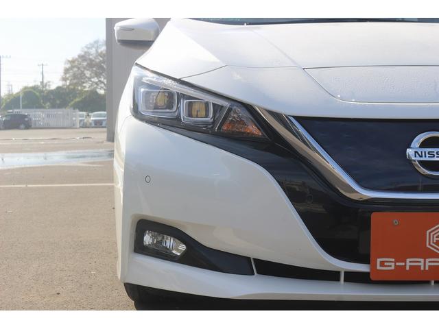 リーフ Ｘ　１０万台記念車　禁煙車　プロパイロット　純正ナビ　フルセグＴＶ　バックカメラ　衝突軽減　ＬＥＤヘッドライト　ＥＴＣ　シートヒ－タ－　　ブラインドスポットモニタ－　スマ－トキ－　純正１６ＡＷ　電動格納ミラ－（16枚目）