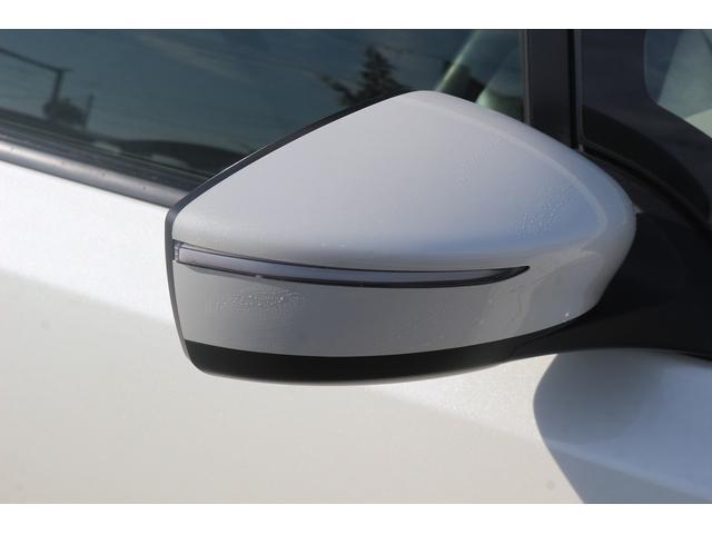 リーフ Ｘ　１０万台記念車　禁煙車　プロパイロット　純正ナビ　フルセグＴＶ　バックカメラ　衝突軽減　ＬＥＤヘッドライト　ＥＴＣ　シートヒ－タ－　　ブラインドスポットモニタ－　スマ－トキ－　純正１６ＡＷ　電動格納ミラ－（22枚目）