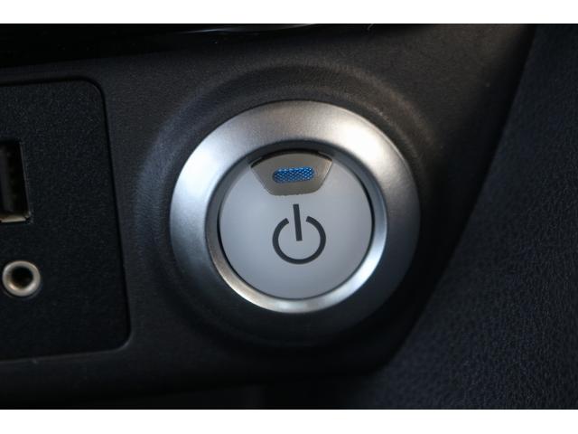 リーフ Ｘ　１０万台記念車　禁煙車　プロパイロット　純正ナビ　フルセグＴＶ　バックカメラ　衝突軽減　ＬＥＤヘッドライト　ＥＴＣ　シートヒ－タ－　　ブラインドスポットモニタ－　スマ－トキ－　純正１６ＡＷ　電動格納ミラ－（56枚目）