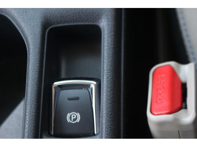 リーフ Ｘ　１０万台記念車　禁煙車　プロパイロット　純正ナビ　フルセグＴＶ　バックカメラ　衝突軽減　ＬＥＤヘッドライト　ＥＴＣ　シートヒ－タ－　　ブラインドスポットモニタ－　スマ－トキ－　純正１６ＡＷ　電動格納ミラ－（61枚目）