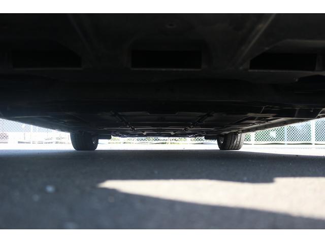 リーフ Ｘ　１０万台記念車　禁煙車　プロパイロット　純正ナビ　フルセグＴＶ　バックカメラ　衝突軽減　ＬＥＤヘッドライト　ＥＴＣ　シートヒ－タ－　　ブラインドスポットモニタ－　スマ－トキ－　純正１６ＡＷ　電動格納ミラ－（66枚目）