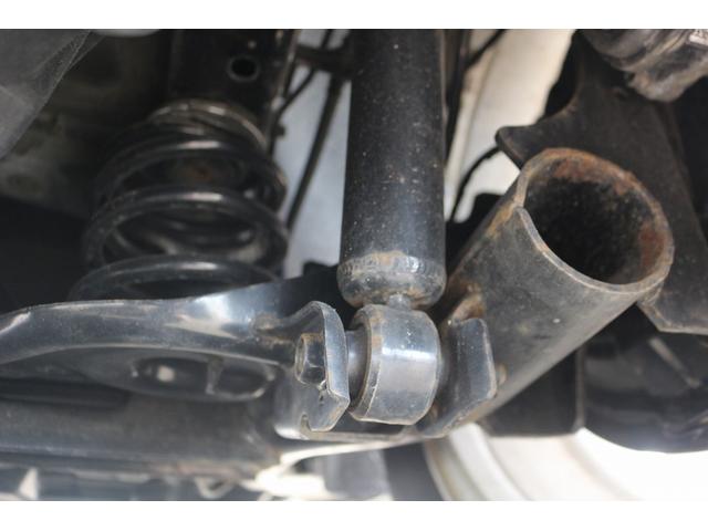 リーフ Ｘ　１０万台記念車　禁煙車　プロパイロット　純正ナビ　フルセグＴＶ　バックカメラ　衝突軽減　ＬＥＤヘッドライト　ＥＴＣ　シートヒ－タ－　　ブラインドスポットモニタ－　スマ－トキ－　純正１６ＡＷ　電動格納ミラ－（67枚目）