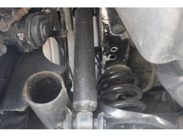 リーフ Ｘ　１０万台記念車　禁煙車　プロパイロット　純正ナビ　フルセグＴＶ　バックカメラ　衝突軽減　ＬＥＤヘッドライト　ＥＴＣ　シートヒ－タ－　　ブラインドスポットモニタ－　スマ－トキ－　純正１６ＡＷ　電動格納ミラ－（68枚目）