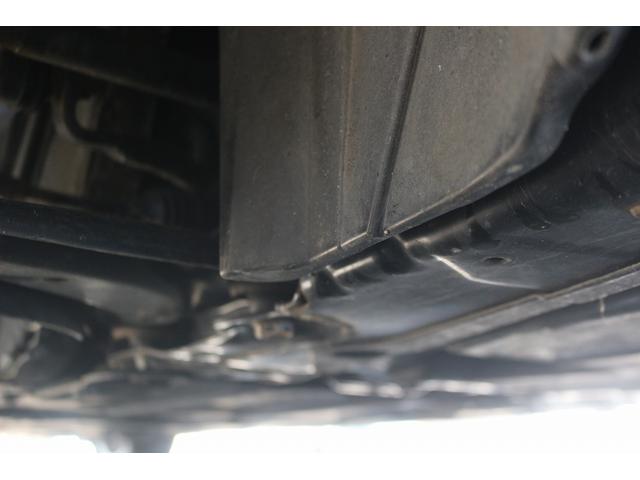 リーフ Ｘ　１０万台記念車　禁煙車　プロパイロット　純正ナビ　フルセグＴＶ　バックカメラ　衝突軽減　ＬＥＤヘッドライト　ＥＴＣ　シートヒ－タ－　　ブラインドスポットモニタ－　スマ－トキ－　純正１６ＡＷ　電動格納ミラ－（71枚目）