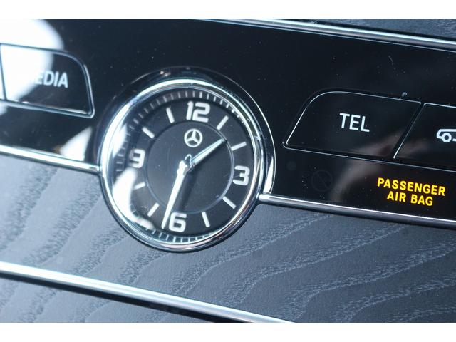 Ｃクラスステーションワゴン Ｃ２２０ｄ　ワゴンアバンギャルド　ＡＭＧライン　禁煙車　レーダーセーフティパッケージ　黒革シート　純正ナビ　フルセグＴＶ　メモリ機能付パワーシート　シートヒーター　パワーバックドア　アダプティブハイビーム　ＥＴＣ２．０　ブラインドスポットモニター（3枚目）