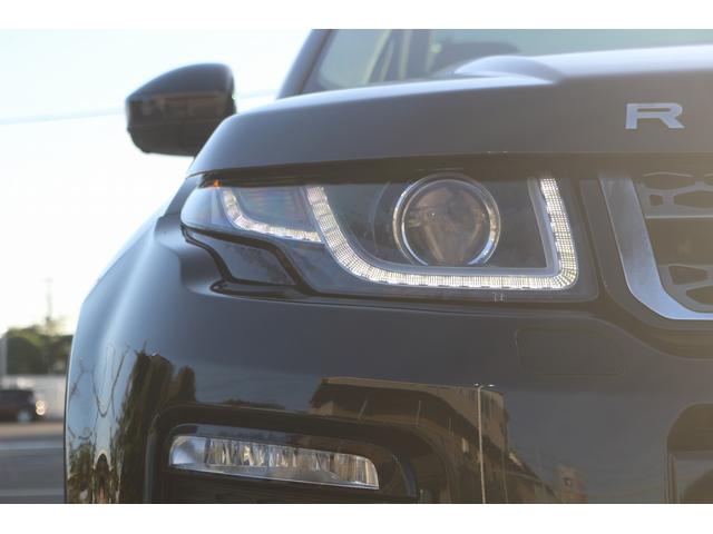 レンジローバーイヴォーク ＨＳＥ　禁煙車　ガラスルーフ　純正ナビ　フルセグＴＶ　バックカメラ　本革シート　メソディアンサウンドシステム　クルーズコントロール　温冷シート　パワーシート　電動Ｒゲート　衝突軽減ブレーキ　Ｂｌｕｅｔｏｏｔｈ（17枚目）