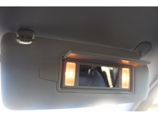 レンジローバーイヴォーク ＨＳＥ　禁煙車　ガラスルーフ　純正ナビ　フルセグＴＶ　バックカメラ　本革シート　メソディアンサウンドシステム　クルーズコントロール　温冷シート　パワーシート　電動Ｒゲート　衝突軽減ブレーキ　Ｂｌｕｅｔｏｏｔｈ（67枚目）