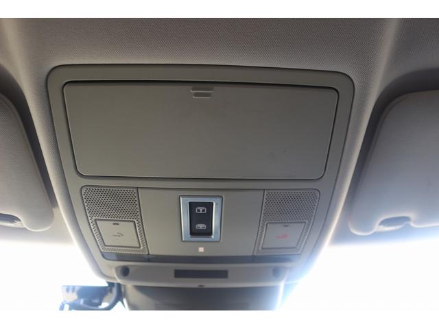 レンジローバーイヴォーク ＨＳＥ　禁煙車　ガラスルーフ　純正ナビ　フルセグＴＶ　バックカメラ　本革シート　メソディアンサウンドシステム　クルーズコントロール　温冷シート　パワーシート　電動Ｒゲート　衝突軽減ブレーキ　Ｂｌｕｅｔｏｏｔｈ（68枚目）