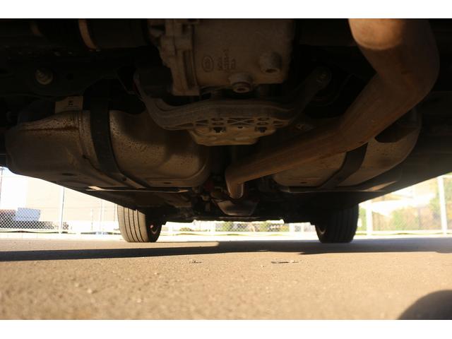 レンジローバーイヴォーク ＨＳＥ　禁煙車　ガラスルーフ　純正ナビ　フルセグＴＶ　バックカメラ　本革シート　メソディアンサウンドシステム　クルーズコントロール　温冷シート　パワーシート　電動Ｒゲート　衝突軽減ブレーキ　Ｂｌｕｅｔｏｏｔｈ（71枚目）