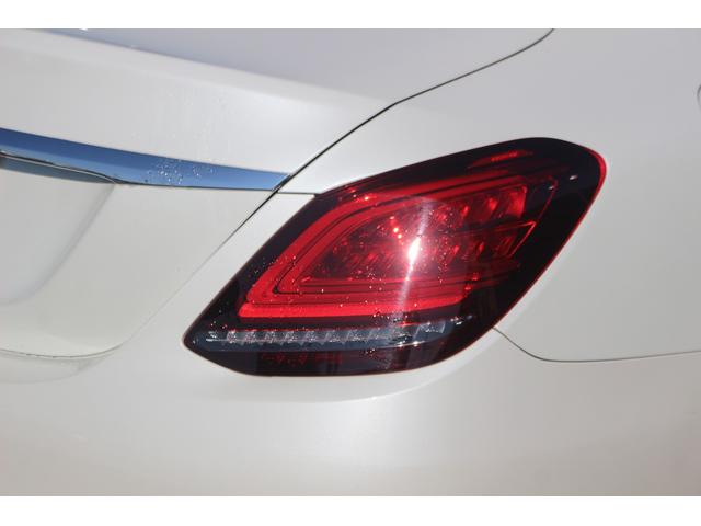 Ｃクラス Ｃ２００アバンギャルド　ＡＭＧライン　Ｃ２００アバンギャルド　ＡＭＧライン（５名）レーダーセーフティーＰＫＧ　黒革シート　純正ＨＤＤナビ　フルセグＴＶ　衝突軽減　バックカメラ　アクティブディスタンスアシストディストロニック　スマートキー（20枚目）
