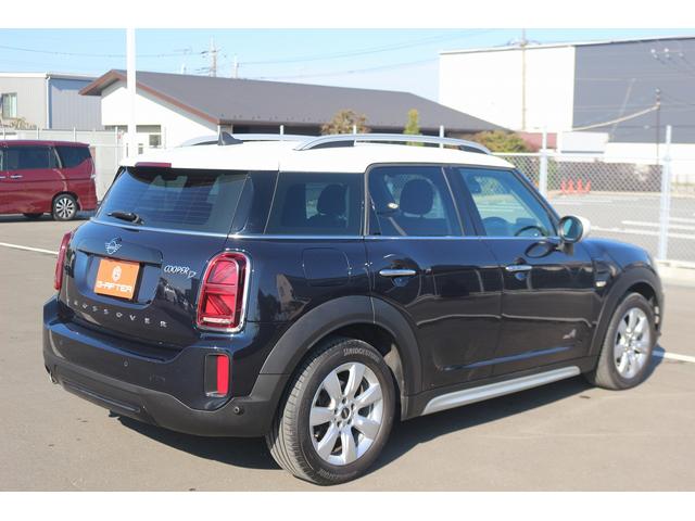 ＭＩＮＩ クーパーＤ　クロスオーバー　オール４　禁煙車　ワンオーナー　フロントシートヒーター　４ＷＤ　コンフォートアクセス　メーカーナビ　バックカメラ　レーダークルーズ　ＥＴＣ　ＬＥＤヘッドライト　クリアランスソナー　電動Ｒゲート　プッシュスタート（10枚目）