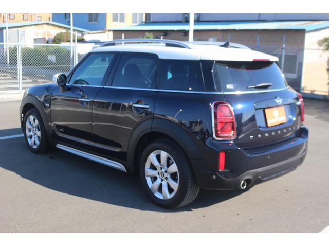 ＭＩＮＩ クーパーＤ　クロスオーバー　オール４　禁煙車　ワンオーナー　フロントシートヒーター　４ＷＤ　コンフォートアクセス　メーカーナビ　バックカメラ　レーダークルーズ　ＥＴＣ　ＬＥＤヘッドライト　クリアランスソナー　電動Ｒゲート　プッシュスタート（12枚目）