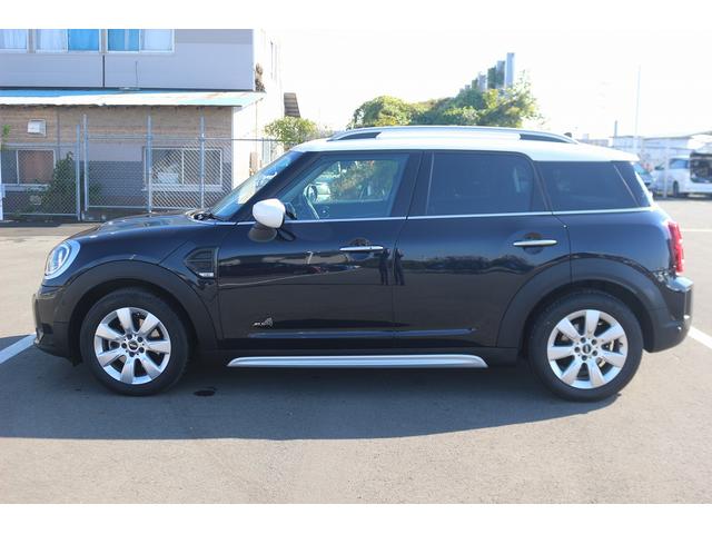 ＭＩＮＩ クーパーＤ　クロスオーバー　オール４　禁煙車　ワンオーナー　フロントシートヒーター　４ＷＤ　コンフォートアクセス　メーカーナビ　バックカメラ　レーダークルーズ　ＥＴＣ　ＬＥＤヘッドライト　クリアランスソナー　電動Ｒゲート　プッシュスタート（13枚目）