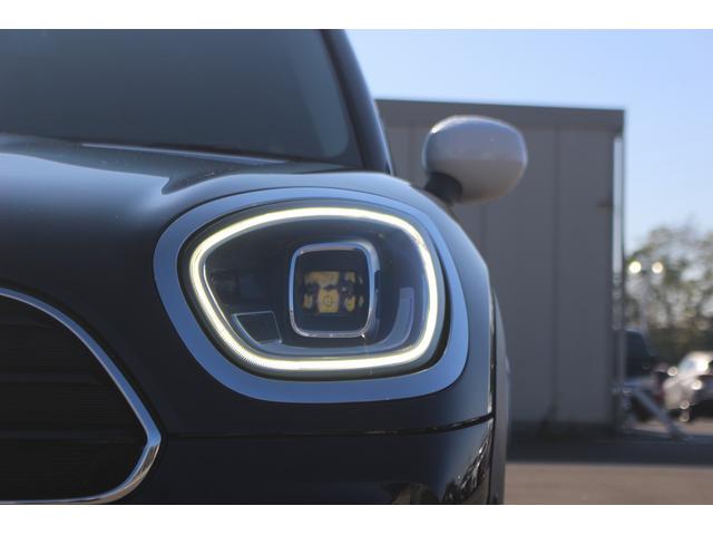 ＭＩＮＩ クーパーＤ　クロスオーバー　オール４　禁煙車　ワンオーナー　フロントシートヒーター　４ＷＤ　コンフォートアクセス　メーカーナビ　バックカメラ　レーダークルーズ　ＥＴＣ　ＬＥＤヘッドライト　クリアランスソナー　電動Ｒゲート　プッシュスタート（18枚目）