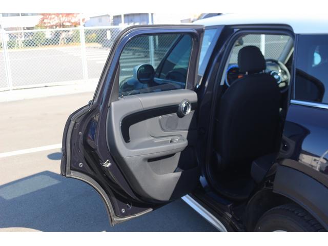 ＭＩＮＩ クーパーＤ　クロスオーバー　オール４　禁煙車　ワンオーナー　フロントシートヒーター　４ＷＤ　コンフォートアクセス　メーカーナビ　バックカメラ　レーダークルーズ　ＥＴＣ　ＬＥＤヘッドライト　クリアランスソナー　電動Ｒゲート　プッシュスタート（38枚目）