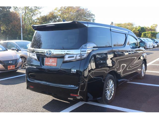 ヴェルファイアハイブリッド Ｖ　Ｌエディション　禁煙車　三眼ＬＥＤヘッドライト　ベージュ革シート　純正１０型ナビ　フルセグＴＶ　バックカメラ　両側電動スライドドア　温冷シート　パワーシート　レーダークルーズ　ＥＴＣ　クリアランスソナー　純正１７ＡＷ（10枚目）