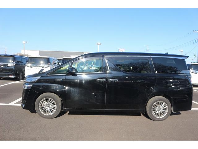 ヴェルファイアハイブリッド Ｖ　Ｌエディション　禁煙車　三眼ＬＥＤヘッドライト　ベージュ革シート　純正１０型ナビ　フルセグＴＶ　バックカメラ　両側電動スライドドア　温冷シート　パワーシート　レーダークルーズ　ＥＴＣ　クリアランスソナー　純正１７ＡＷ（13枚目）