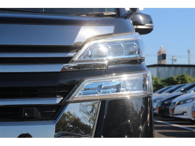 ヴェルファイアハイブリッド Ｖ　Ｌエディション　禁煙車　三眼ＬＥＤヘッドライト　ベージュ革シート　純正１０型ナビ　フルセグＴＶ　バックカメラ　両側電動スライドドア　温冷シート　パワーシート　レーダークルーズ　ＥＴＣ　クリアランスソナー　純正１７ＡＷ（18枚目）
