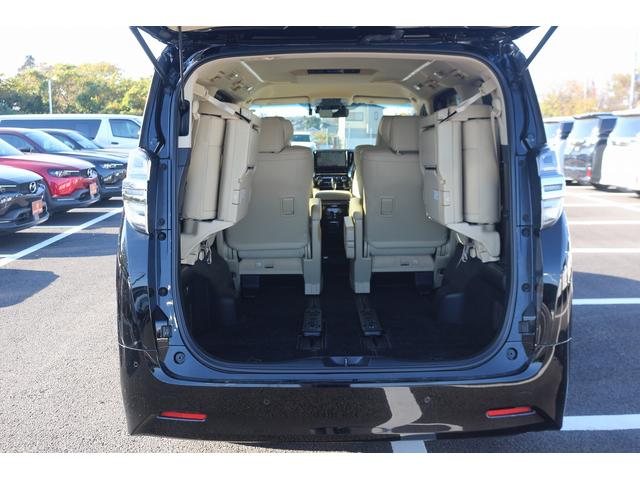 ヴェルファイアハイブリッド Ｖ　Ｌエディション　禁煙車　三眼ＬＥＤヘッドライト　ベージュ革シート　純正１０型ナビ　フルセグＴＶ　バックカメラ　両側電動スライドドア　温冷シート　パワーシート　レーダークルーズ　ＥＴＣ　クリアランスソナー　純正１７ＡＷ（28枚目）