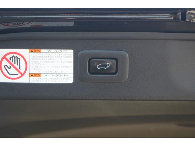 ヴェルファイアハイブリッド Ｖ　Ｌエディション　禁煙車　三眼ＬＥＤヘッドライト　ベージュ革シート　純正１０型ナビ　フルセグＴＶ　バックカメラ　両側電動スライドドア　温冷シート　パワーシート　レーダークルーズ　ＥＴＣ　クリアランスソナー　純正１７ＡＷ（29枚目）