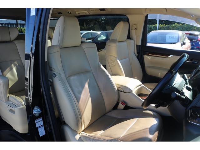 ヴェルファイアハイブリッド Ｖ　Ｌエディション　禁煙車　三眼ＬＥＤヘッドライト　ベージュ革シート　純正１０型ナビ　フルセグＴＶ　バックカメラ　両側電動スライドドア　温冷シート　パワーシート　レーダークルーズ　ＥＴＣ　クリアランスソナー　純正１７ＡＷ（33枚目）