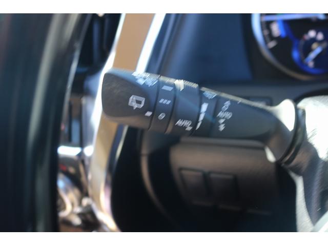 ヴェルファイアハイブリッド Ｖ　Ｌエディション　禁煙車　三眼ＬＥＤヘッドライト　ベージュ革シート　純正１０型ナビ　フルセグＴＶ　バックカメラ　両側電動スライドドア　温冷シート　パワーシート　レーダークルーズ　ＥＴＣ　クリアランスソナー　純正１７ＡＷ（38枚目）