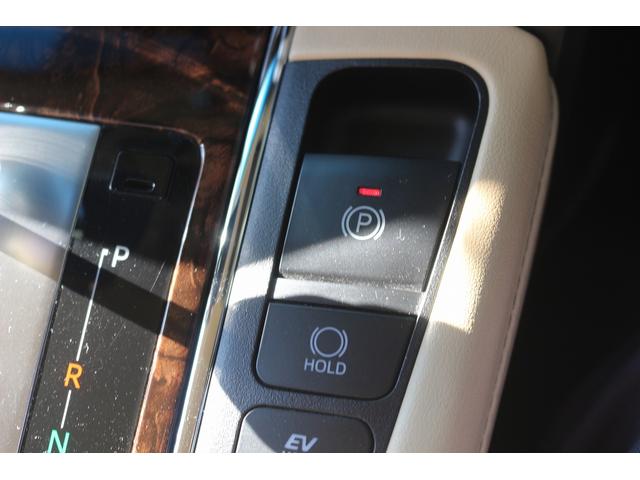 ヴェルファイアハイブリッド Ｖ　Ｌエディション　禁煙車　三眼ＬＥＤヘッドライト　ベージュ革シート　純正１０型ナビ　フルセグＴＶ　バックカメラ　両側電動スライドドア　温冷シート　パワーシート　レーダークルーズ　ＥＴＣ　クリアランスソナー　純正１７ＡＷ（43枚目）