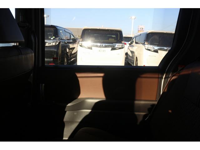 ノア ハイブリッドＺ　禁煙車　１オーナー　ＯＰ茶内装　メーカー８型ナビ　フルセグＴＶ　バックカメラ　両側電動スライドドア　アダプティブクルーズコントロール　ＬＥＤヘッドライト　シートヒーター　ＥＴＣ２．０　ＨＵＤ（32枚目）