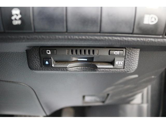 カローラツーリング ハイブリッド　Ｇ－Ｘ　プラス　メーカー９型ナビ　フルセグＴＶ　バックカメラ　アダプティブクルーズコントロール　ＬＥＤヘッドライト　ＥＴＣ　純正１７ＡＷ　クリアランスソナー　Ｂｌｕｅｔｏｏｔｈ接続　プッシュスタート　ハーフレザー（7枚目）