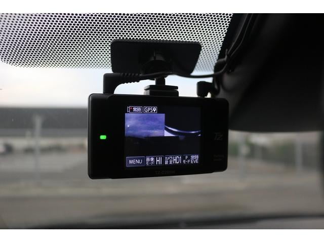 カローラツーリング ハイブリッド　Ｇ－Ｘ　プラス　メーカー９型ナビ　フルセグＴＶ　バックカメラ　アダプティブクルーズコントロール　ＬＥＤヘッドライト　ＥＴＣ　純正１７ＡＷ　クリアランスソナー　Ｂｌｕｅｔｏｏｔｈ接続　プッシュスタート　ハーフレザー（56枚目）