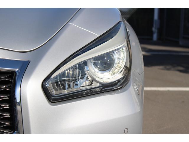 フーガハイブリッド ＶＩＰ　禁煙車　黒革シート　純正８型ナビ　フルセグ　全周囲カメラ　温冷シート　パワーシート　レーダークルーズコントロール　ＬＥＤヘッドライト　ＥＴＣ　電動格納式ミラー　Ｂｌｕｅｔｏｏｔｈ接続　障害物センサー（17枚目）